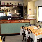 Hotel Italia 2*